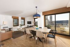 Appartement à Oporto - Grand T4 Centre Porto | Balcon, Clim, Parking & Ascenseur 