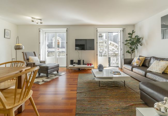 Apartamento em Lisbon - LV Premier Chiado CH2-Varanda, centro, AC elevador 