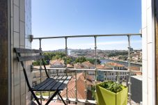 Apartamento em Oporto - LV Premier Clérigos RE1: Grande Residência de 4 Quartos com Vista Panorâmica para o Rio Douro