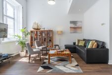 Apartment in Lisbon - LV Premier Chiado CH4- Spacious, Central, Elevator 