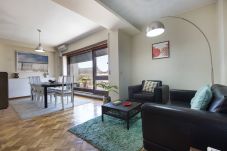 Apartment in Oporto - LVPremier Clerigos RE2- space, lift, AC, balcony 