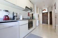 Apartment in Oporto - LVPremier Clerigos RE2- space, lift, AC, balcony 