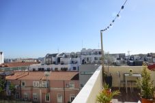 Apartment in Lisbon - LV Premier AM2- terrace, view, AC, elevator, BBQ 