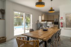 Villa in Sesimbra - LV Premier LA2 heated pool, AC, garden, sea view 
