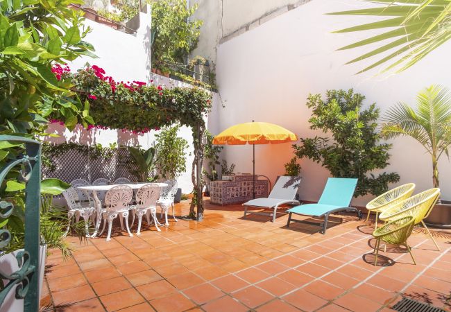 Apartment in Lisbon - LV Premier Bica BI1- terrace, garden, AC, views 