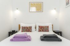 Apartment in Lisbon - LV Premier Chiado CH8- comfortable, AC, elevator 